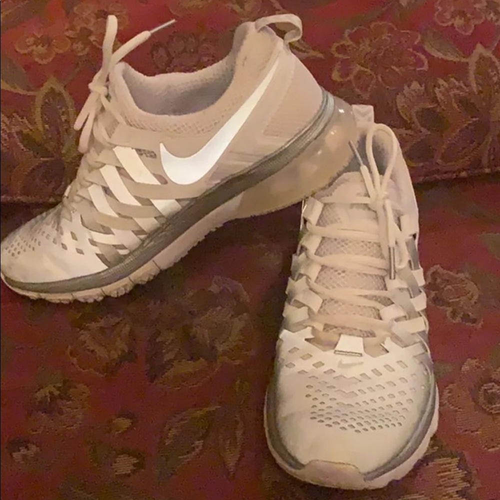 Men’s Nike fingertrap air max training shoes